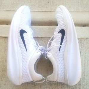 Women's Nike sportswear Ultra lightweight sneakers sz 8.5